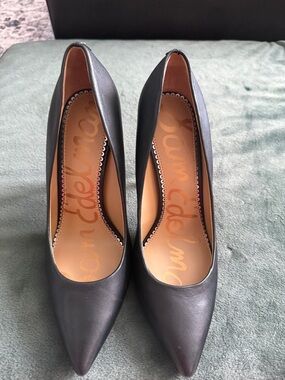 Sam Edelman Black Pointed Leather Pumps - Classic Women's Heels